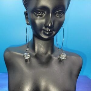 💥5/$10💥 Bead clear dangle oval hoop earrings